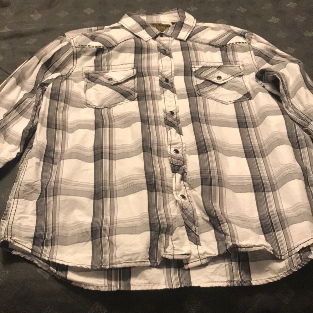Red snap jeans company snap button long sleeve shirt